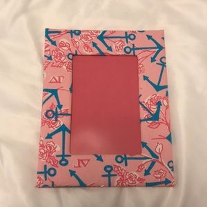 Lilly Pulitzer Delta Gamma Frame